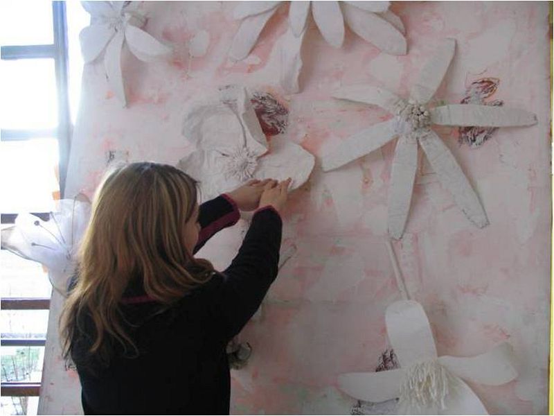 Wall decoration with 'flowers'